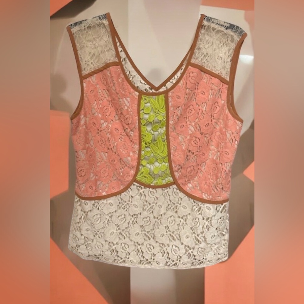 Champagne & Strawberry Lace Sleeveless Top - Cream and Pink